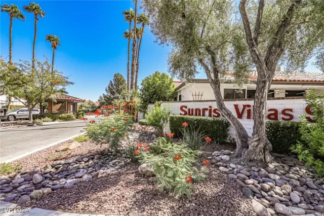 MLS: 2618885 Condo For Sale