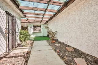 Photo #3: 2618885 Listing