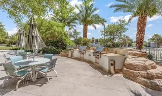 Photo #5: 2618894 Listing