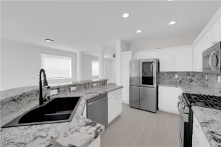 Photo #4: 2618911 Listing 