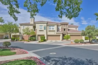 Photo #1: 2618912 Listing