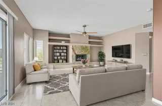 Photo #2: 2618912 Listing