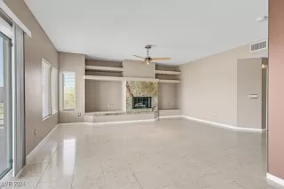 Photo #4: 2618912 Listing