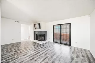 Photo #4: 2618923 Listing 