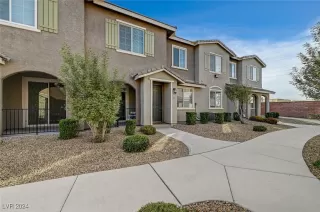 Photo #2: 2618978 Listing