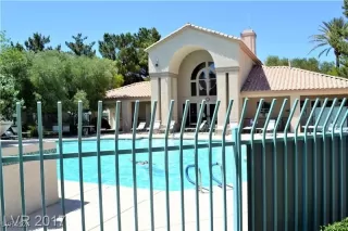 Photo #2: 2618981 Listing 