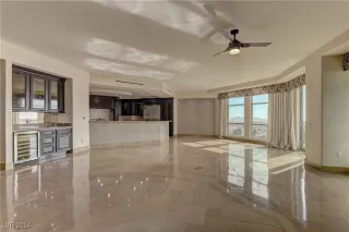 Photo #3: 2618990 Listing