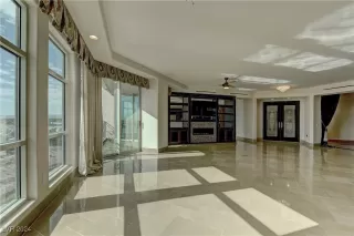 Photo #4: 2618990 Listing