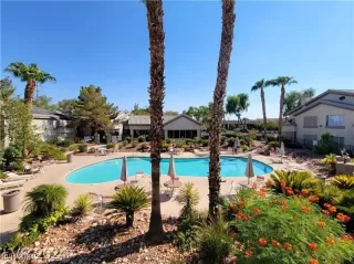 Photo #5: 2618992 Listing