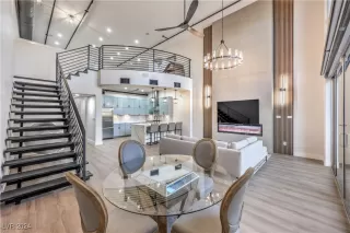 Photo #3: 2619013 Listing