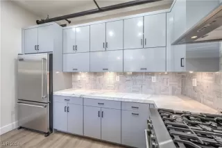 Photo #5: 2619013 Listing