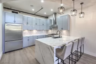 Photo #6: 2619013 Listing