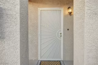 Photo #1: 2619019 Listing 