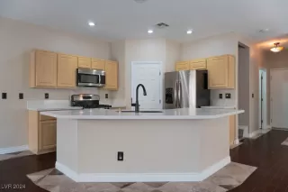 Photo #4: 2619047 Listing 