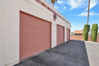 Photo #2: 2619055 Listing