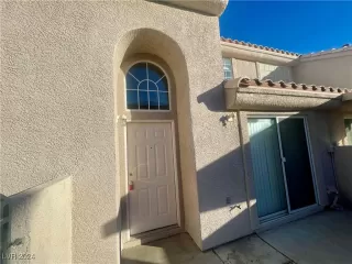 Photo #5: 2619057 Listing 