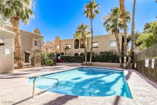 Photo #1: 2619095 Listing 