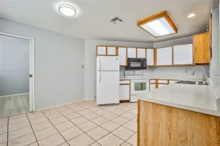 Photo #6: 2619095 Listing 