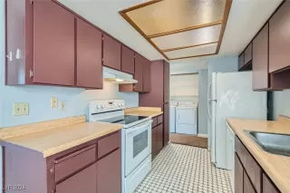 Photo #4: 2619119 Listing 