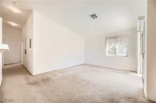 Photo #4: 2619132 Listing