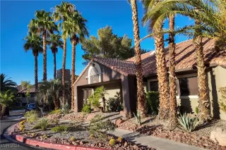 Photo #1: 2619181 Listing