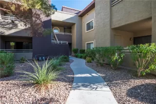 Photo #3: 2619181 Listing