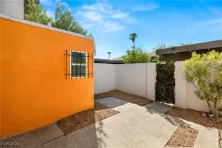 Photo #6: 2619182 Listing