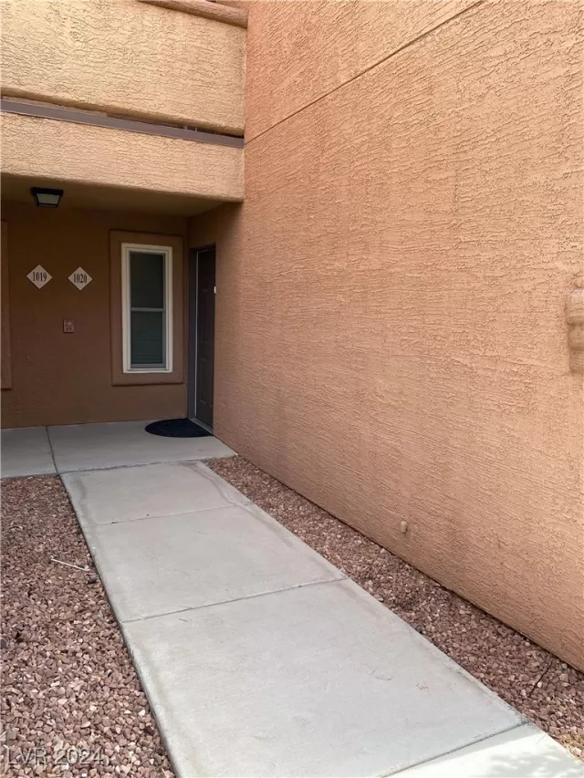 MLS: 2619187 Condo For Sale