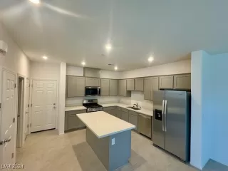 Photo #4: 2619188 Listing 