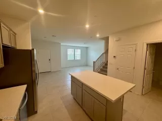 Photo #5: 2619188 Listing 