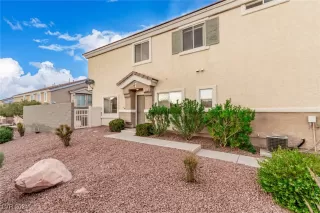 Photo #3: 2619246 Listing