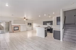 Photo #4: 2619246 Listing