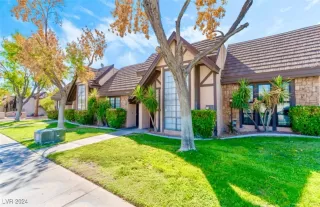 Photo #1: 2619302 Listing