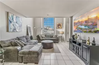 Photo #3: 2619302 Listing