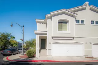 Photo #3: 2619304 Listing