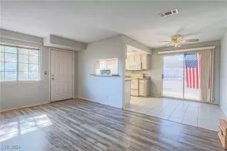 Photo #5: 2619323 Listing