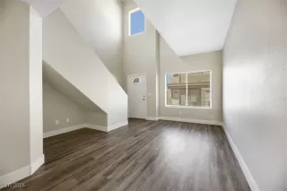 Photo #1: 2619342 Listing 