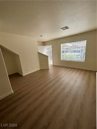 Photo #1: 2619344 Listing