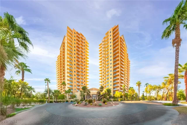 MLS: 2619371 Condo For Sale