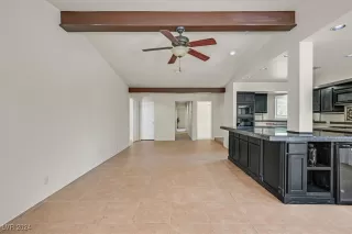 Photo #3: 2619379 Listing 