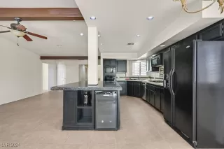 Photo #4: 2619379 Listing 