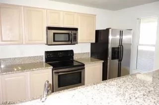 Photo #4: 2619382 Listing 