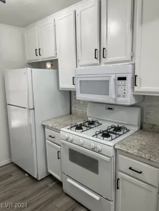 Photo #6: 2619383 Listing 