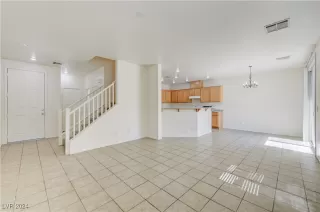 Photo #3: 2619415 Listing