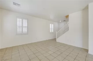 Photo #6: 2619415 Listing