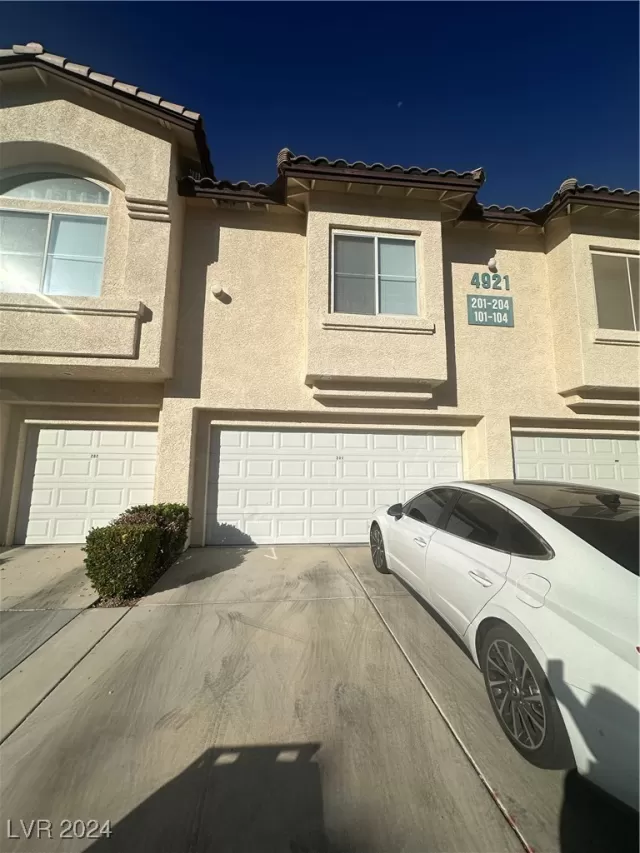 MLS: 2619522 Condo For Sale