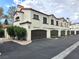 Photo #1: 2619592 Listing 