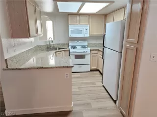 Photo #2: 2619592 Listing 