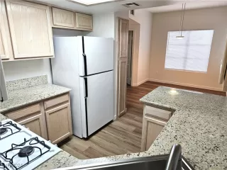 Photo #3: 2619592 Listing 