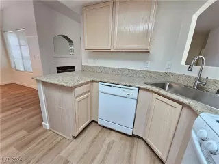 Photo #4: 2619592 Listing 